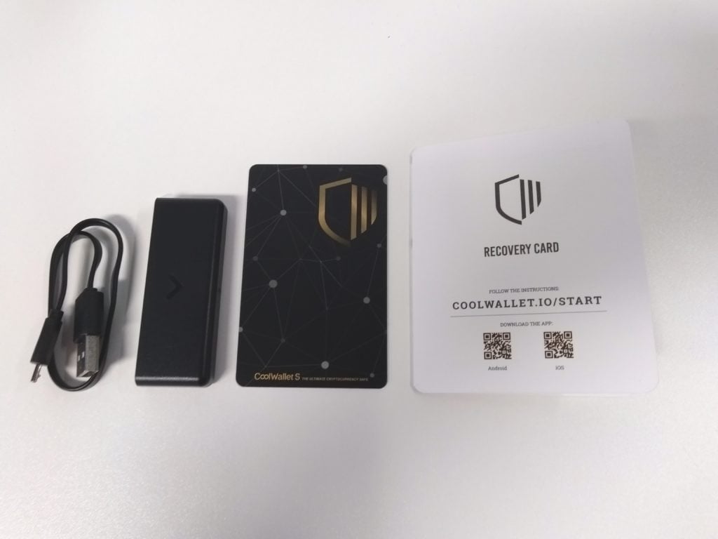 Unboxing the Cool Wallet S